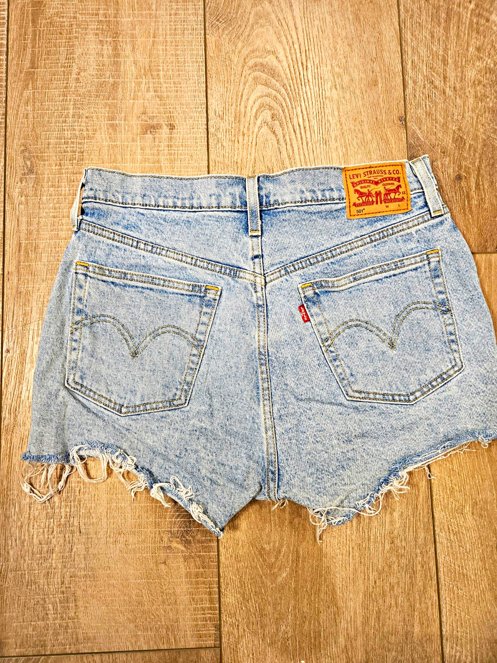 Levis 501 Original Denim Shorts Womens 29 Light Wash Distressed Cutoff High Rise